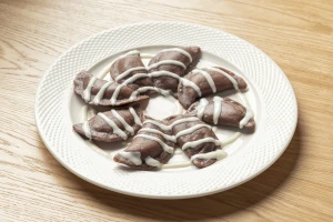 Pierogi z serem i ciasteczkami oreo (brązowe) 8 szt.