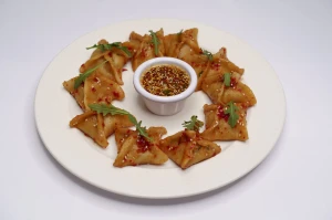 Pierogi chińskie JIAOZI z wieprzowiną 10 szt.